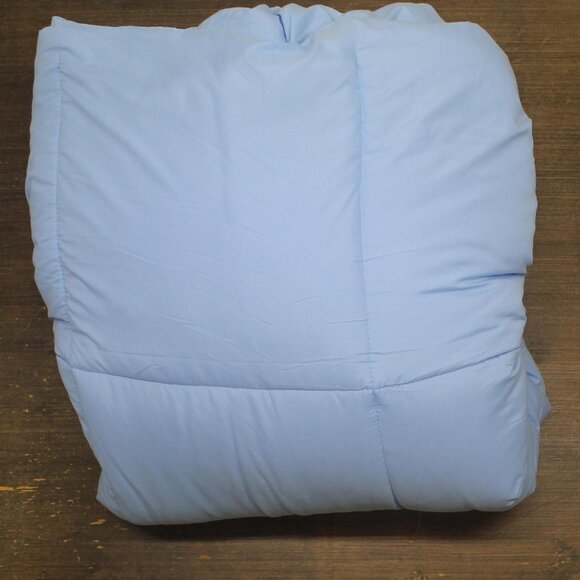 NEW Royal Luxe Alternative Light Warmth Microfiber Comforter Medium Blue King - Picture 2 of 4